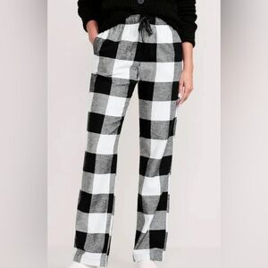 Old Navy Black and White Checkered Pajama Pants